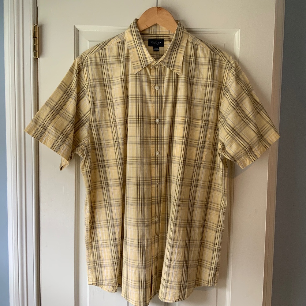 Sonoma Men’s Large Short Sleeve Full Button - Gold/Tan Casual Shirt